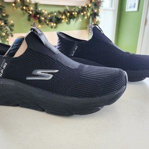 Skechers Men's Max Cushioning Slip-ins-Slip-on Running Walking Shoes Size 7.5